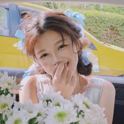 绿茵春色